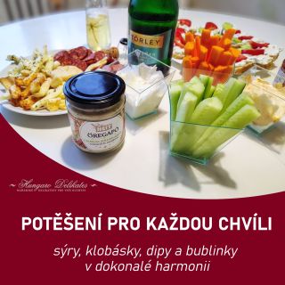 Večerní plán? Máme to! 😍 Obložený tác, pár dipů, zelenina, šumivé a parta kamarádů – to je recept na skvělý večer....